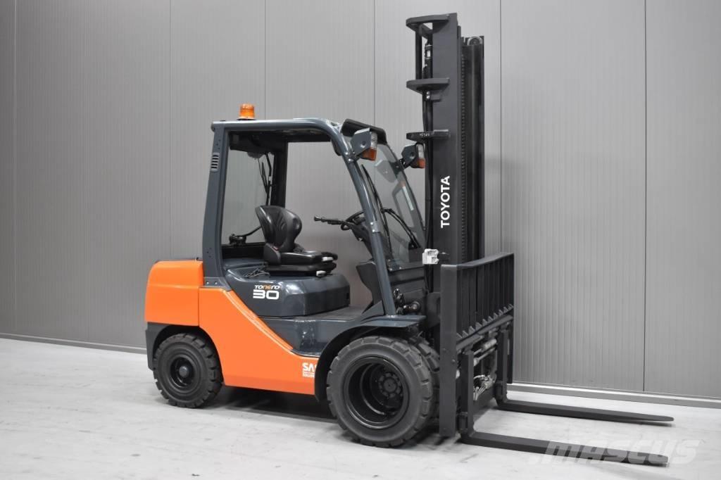 Toyota 02-8FDF30 Wózki Diesla
