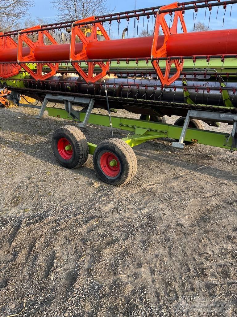 CLAAS LEXION 540 Kombajny zbożowe