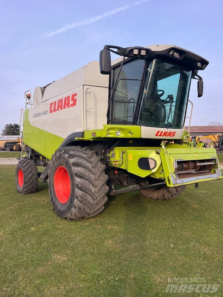 CLAAS LEXION 540 Kombajny zbożowe