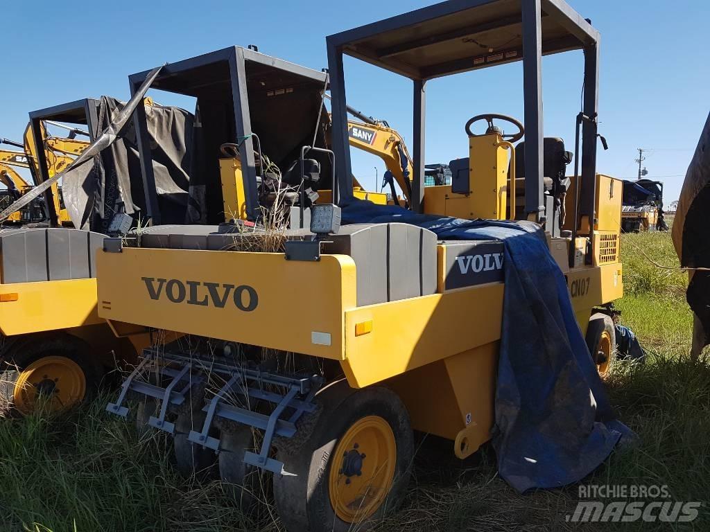 Volvo PT 125 Walce ogumione