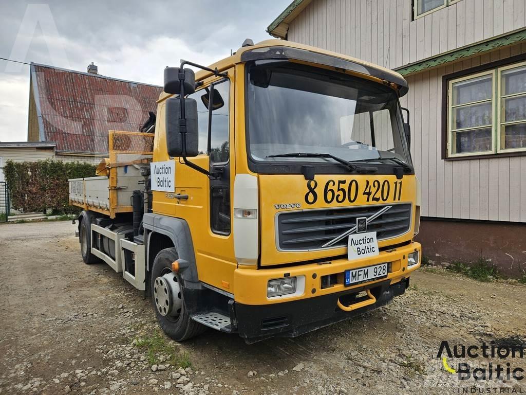 Volvo FL6 250 Ciężarówki typu Platforma / Skrzynia
