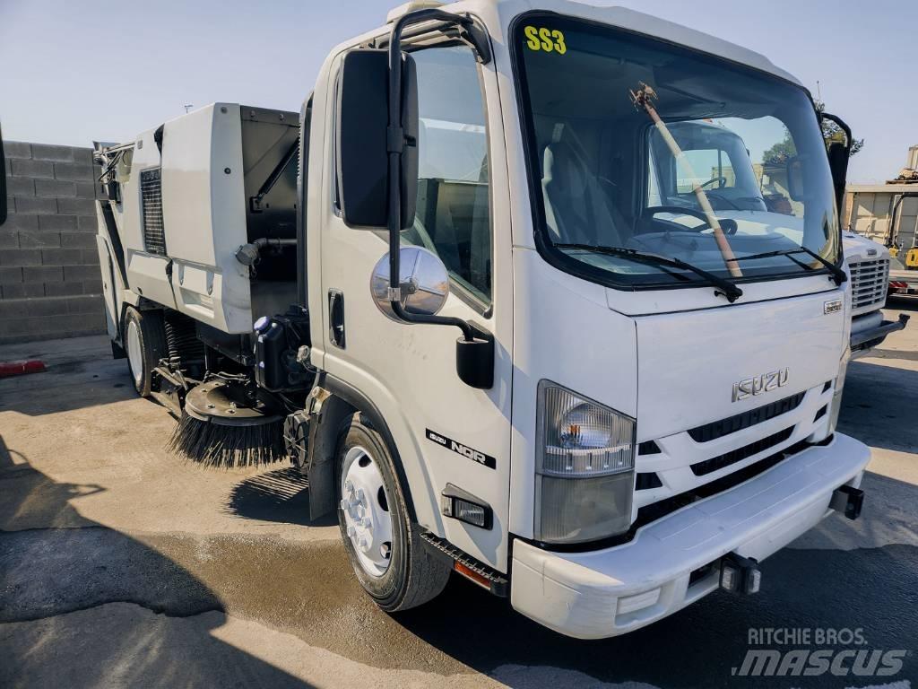 Isuzu NQR Szorowarki