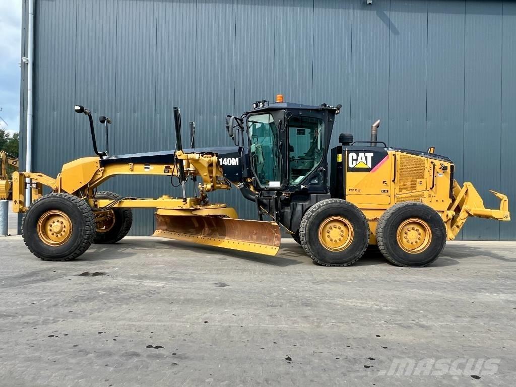 CAT 140M Równiarki