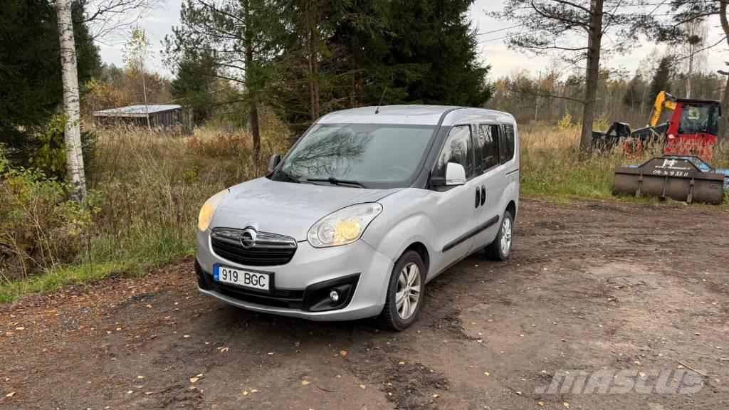 Opel Combo Samochody osobowe