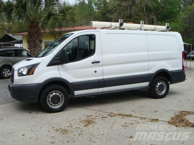 Ford T250 Samochody ciężarowe ze skrzynią zamkniętą