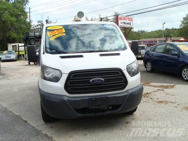 Ford T250 Samochody ciężarowe ze skrzynią zamkniętą