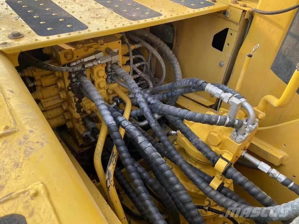 Komatsu pc 220 Koparki gąsienicowe