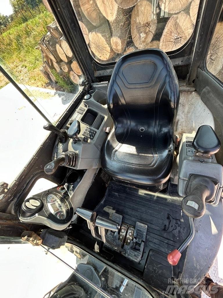 Bobcat E 25 Minikoparki