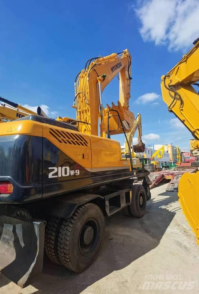 Hyundai R210W-9 Koparki kołowe