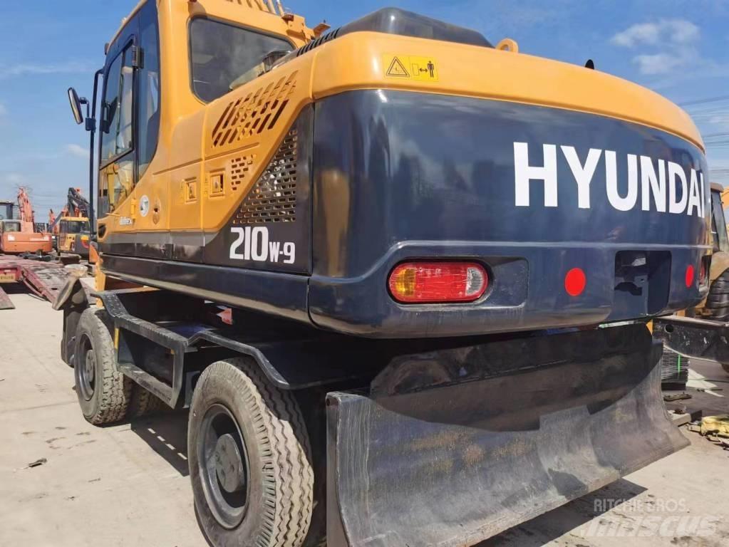 Hyundai R210W-9 Koparki kołowe