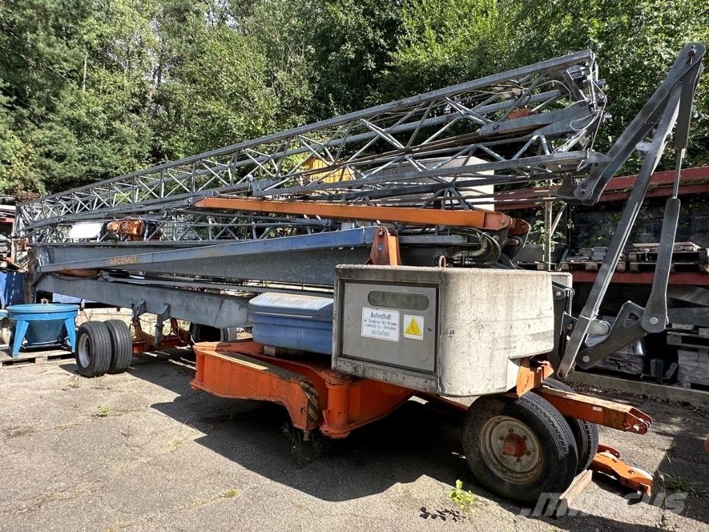 Comedil CBR 32 Plus Żurawie samowznoszące