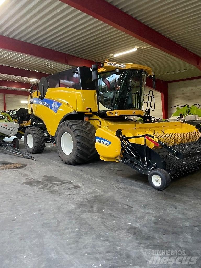 New Holland CX 8080 Kombajny zbożowe