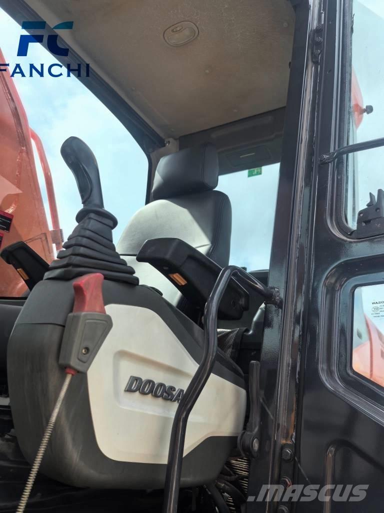 Doosan DX 360 LC Koparki gąsienicowe