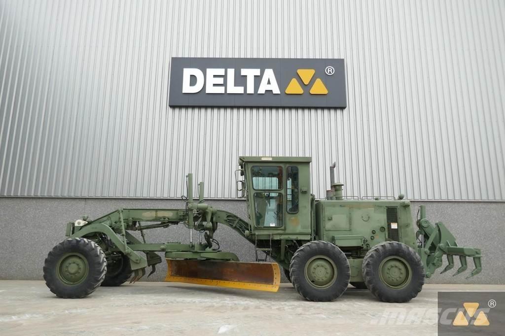 CAT 130G Ex-army Równiarki