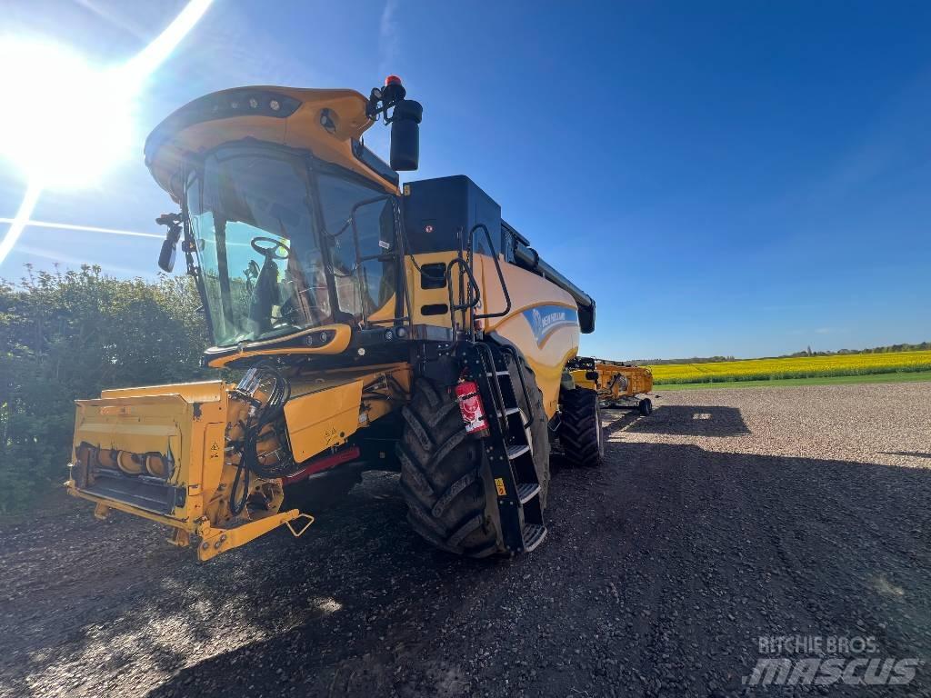 New Holland 8.85 Kombajny zbożowe