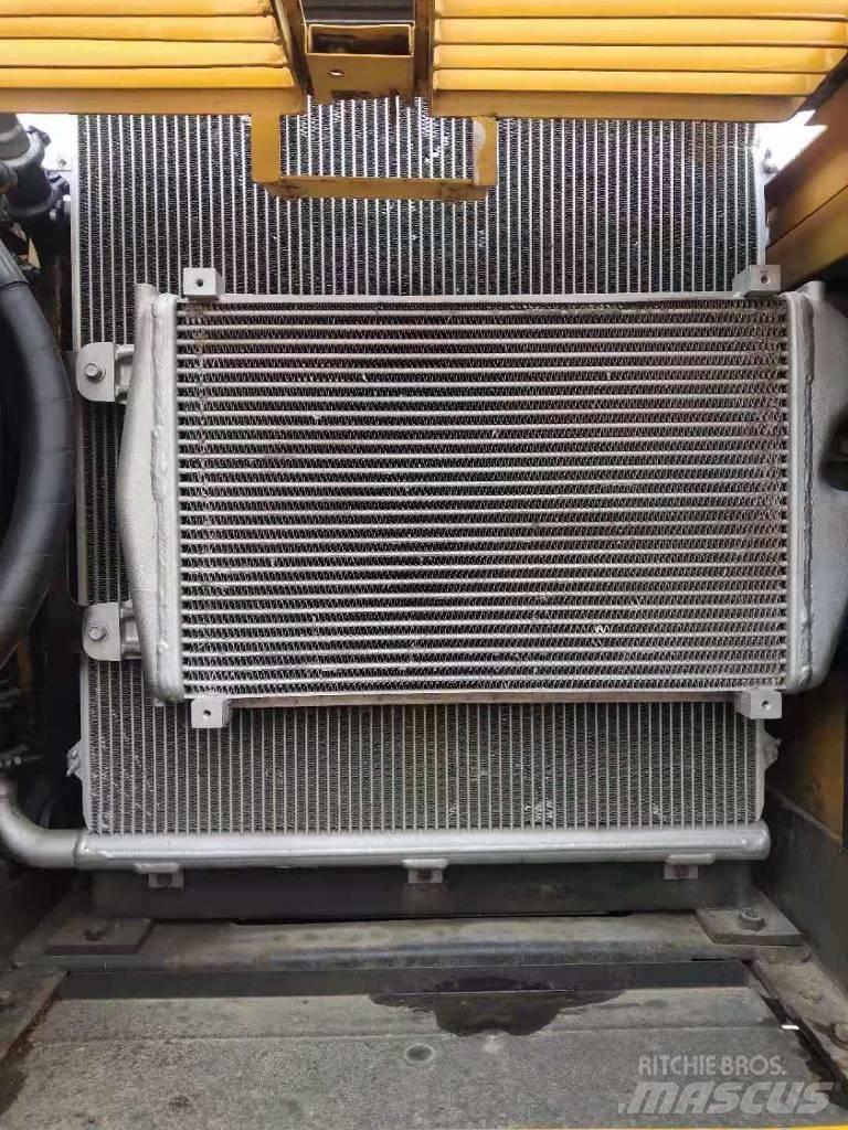 Sany SY 215-9 Koparki gąsienicowe