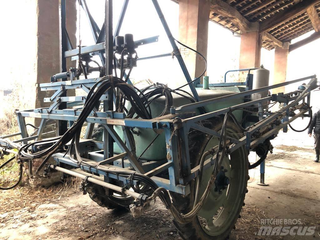 Berthoud ALBA V 2200 Opryskiwacze do nawozów sztucznych