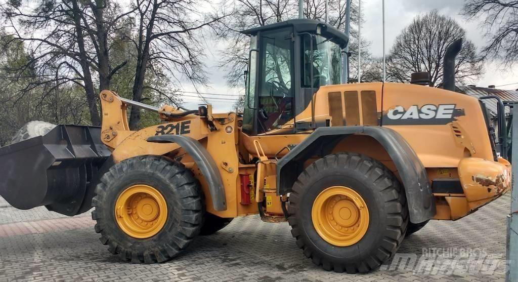 CASE 821 E Ładowarki kołowe