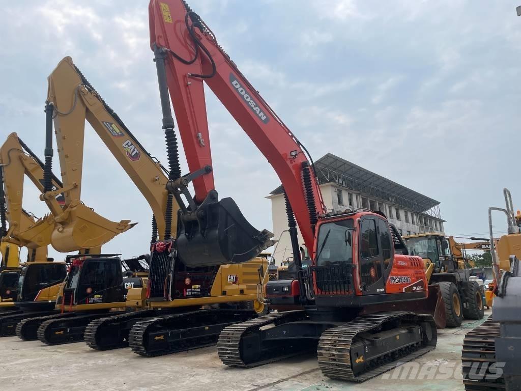 Doosan DX 225 LCA Koparki gąsienicowe
