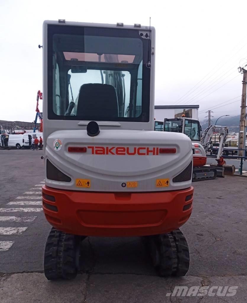 Takeuchi TB 230 Minikoparki