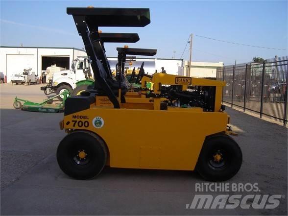 Basic 700 Walce ogumione