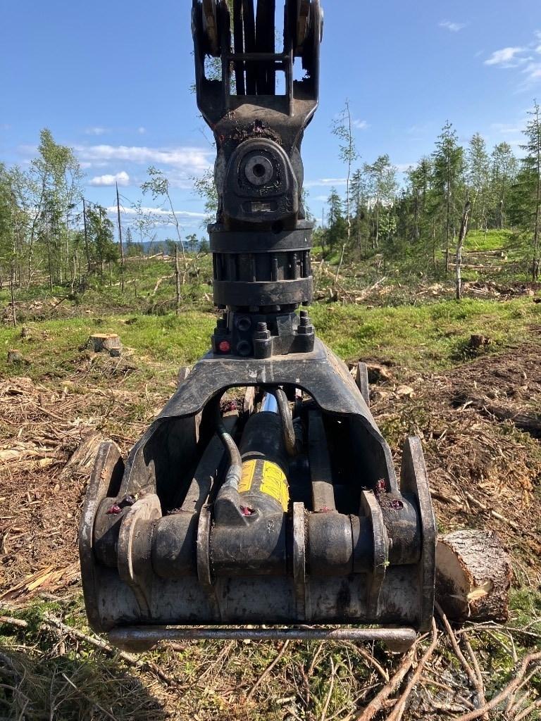Komatsu 895 Forwardery