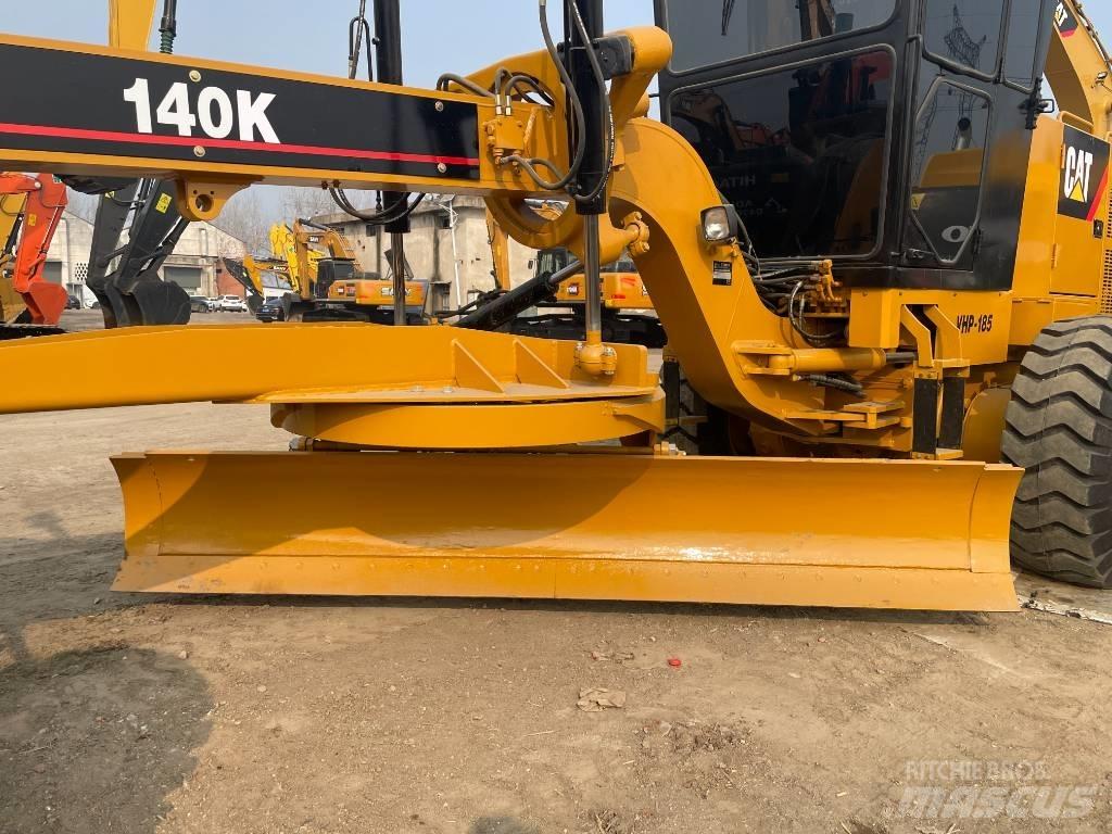 CAT 140 K Równiarki