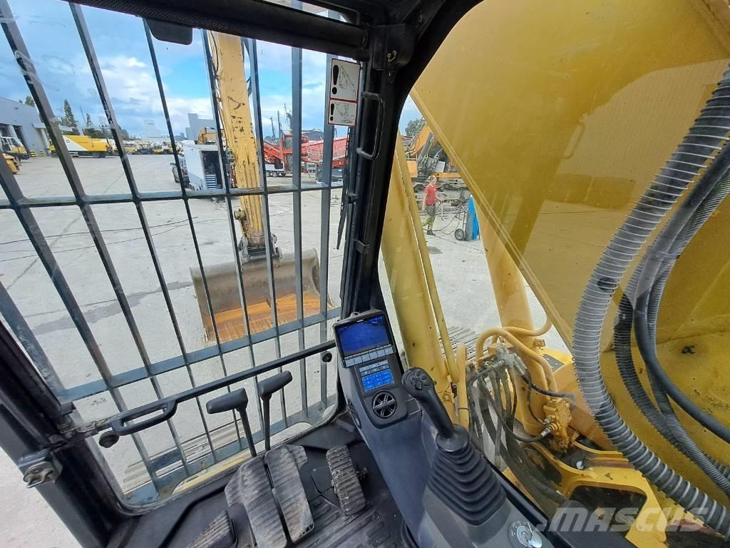 Komatsu HB215LC-2 Koparki gąsienicowe