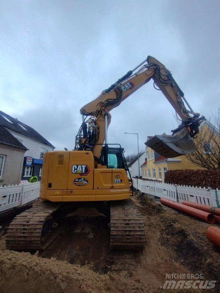 CAT 325 Koparki gąsienicowe