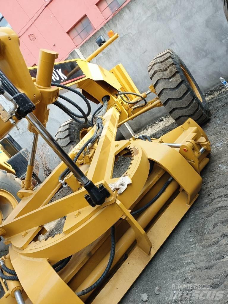 CAT 140K Równiarki
