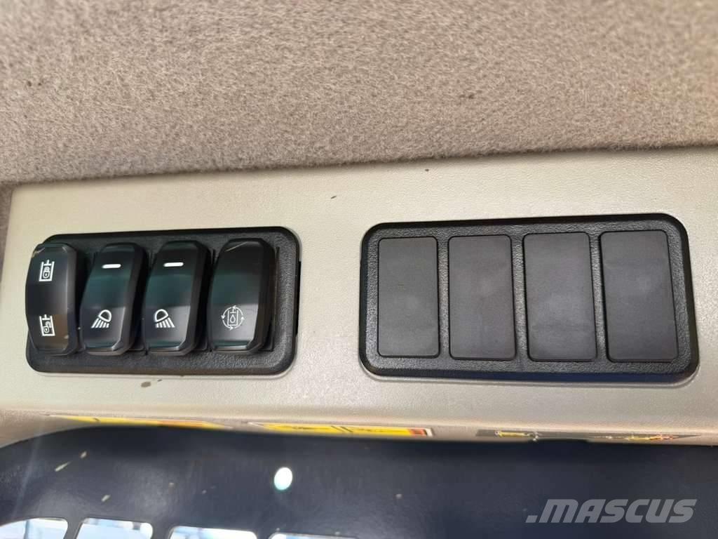 CAT 259 D3 Ładowarki burtowe