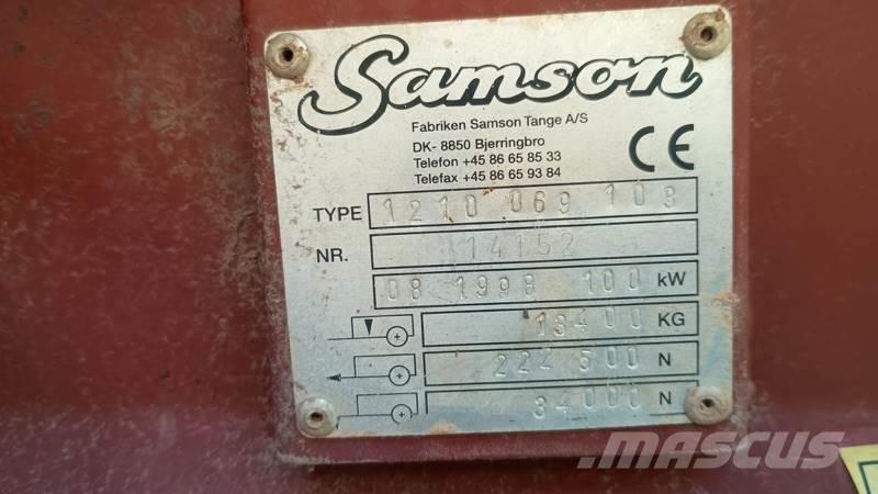 Samson 1210 Rozrzutnik obornika