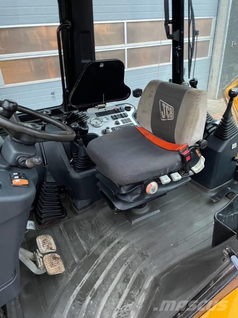 JCB 2CX Koparko-ładowarki