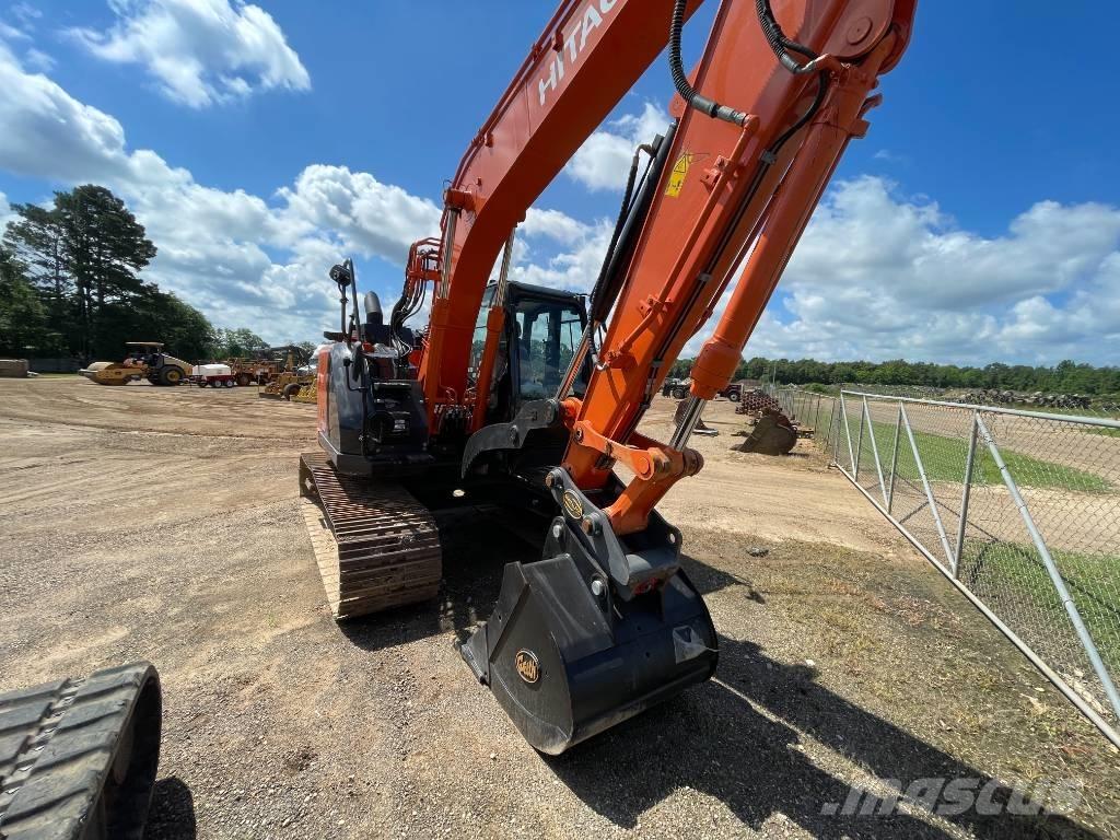 Hitachi ZX 135 US-6 Koparki gąsienicowe