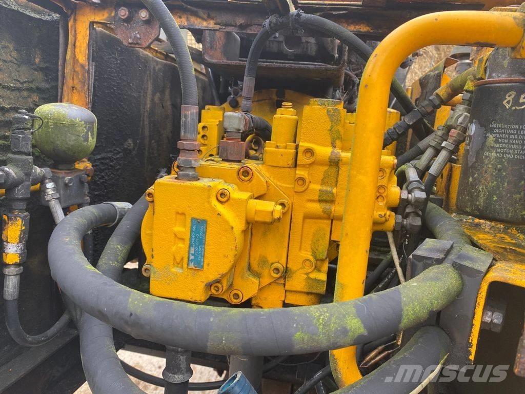 JCB JS 130 Koparki gąsienicowe