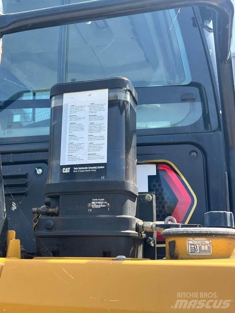 CAT 730 Wozidła sztywnoramowe