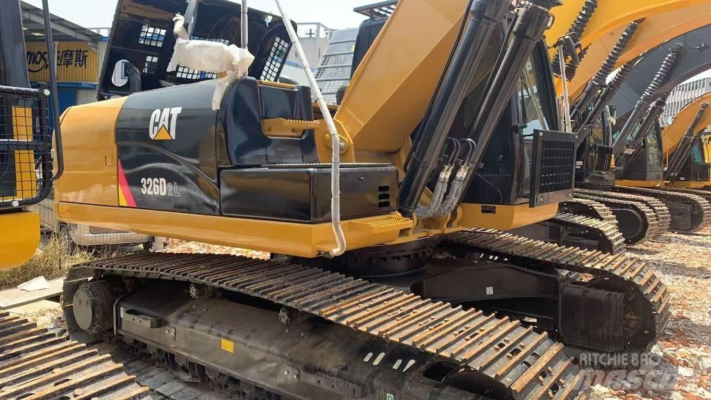 CAT 326 Koparki gąsienicowe