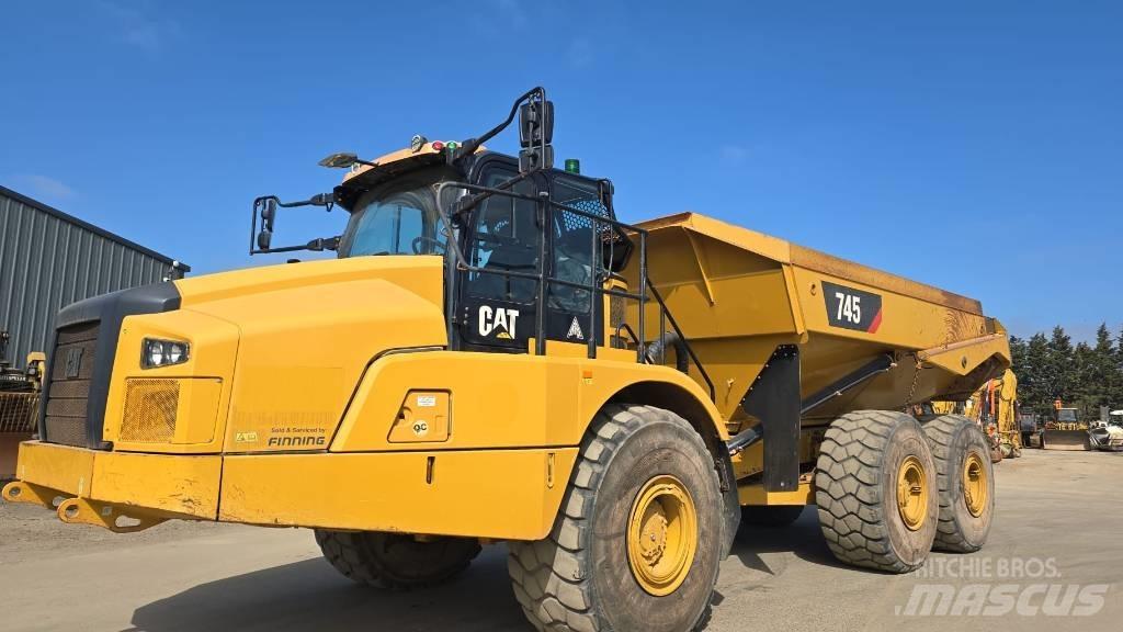 CAT 745 Wozidła przegubowe