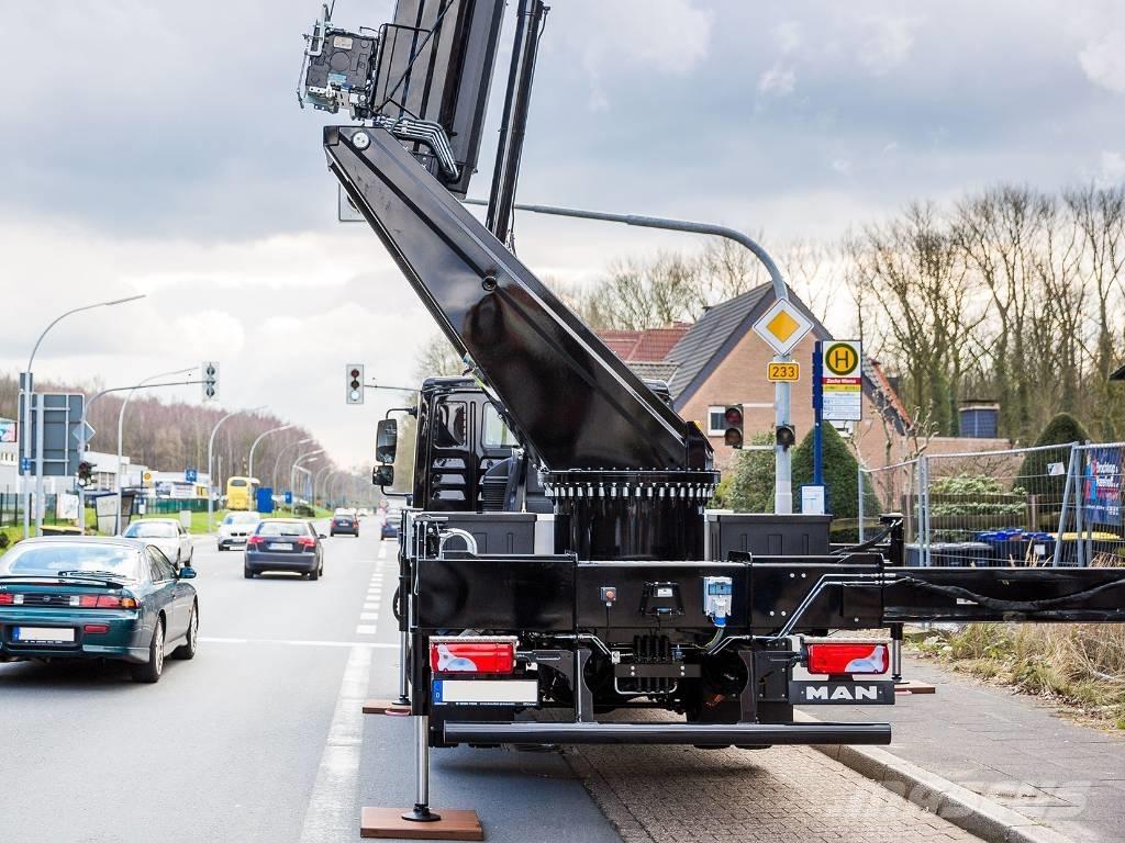 Böcker AK 37/4000 Żurawie szosowo-terenowe