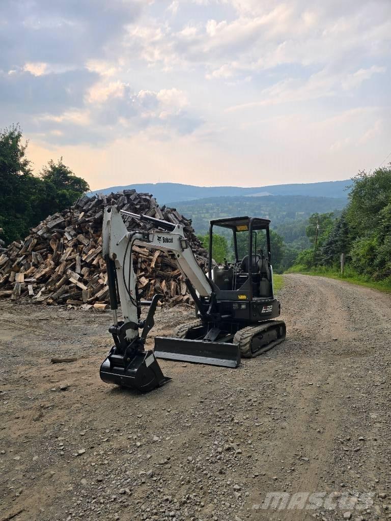 Bobcat E 32 Minikoparki