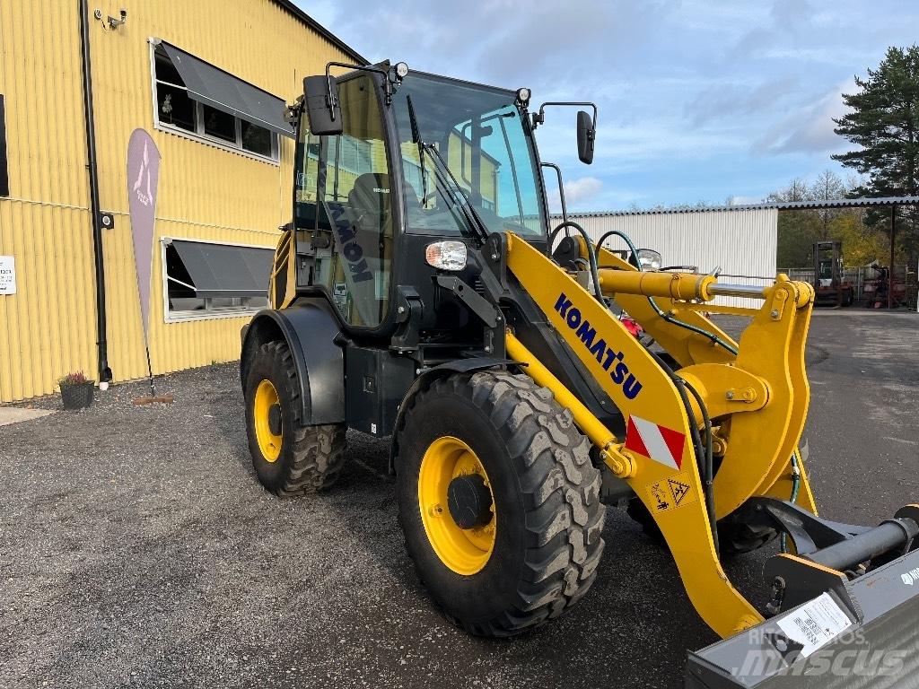 Komatsu WA80M-8 Ładowarki kołowe