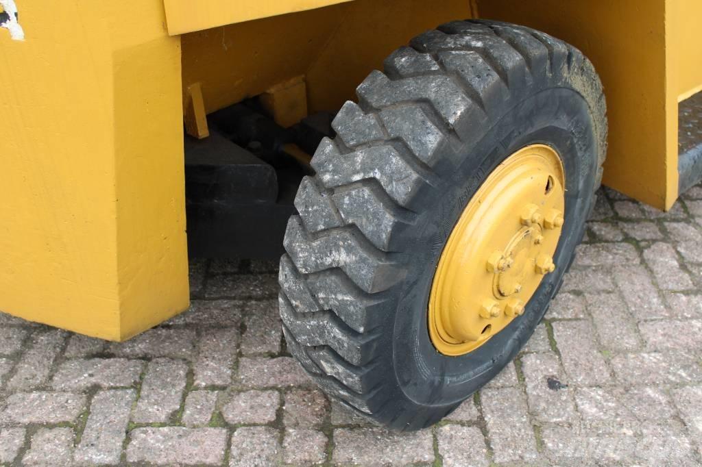 CAT V 130 Wózki Diesla