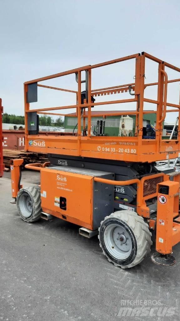 SkyJack SJ 6832 RTE Podnośniki nożycowe