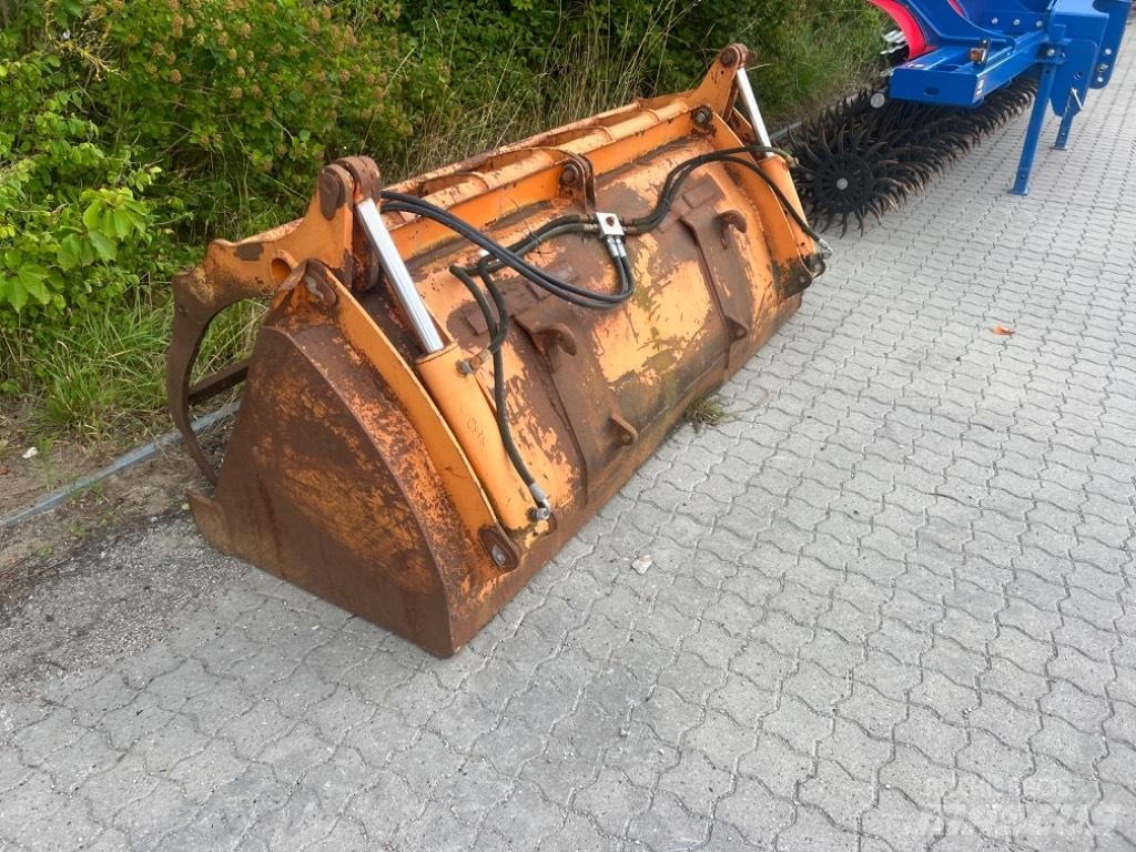  Skovl  med overfald Akcesoria do ładowaczy czołowych