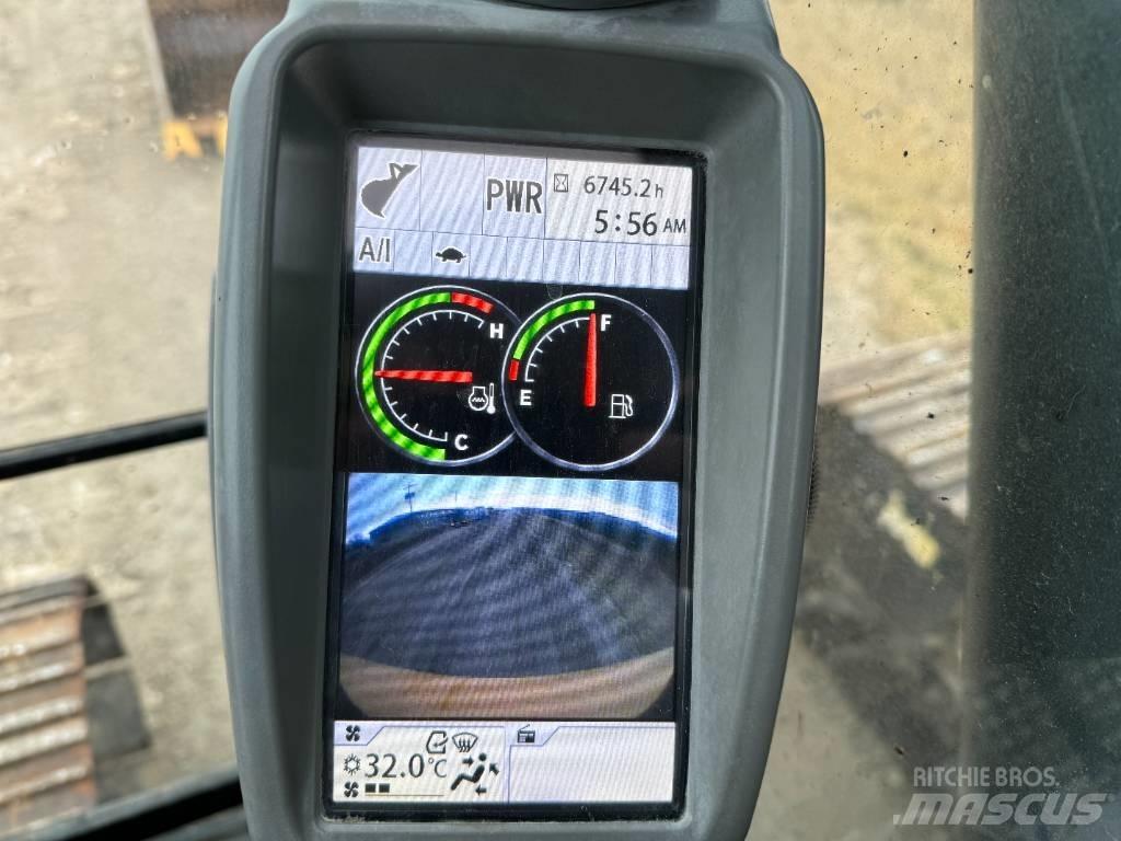 DEERE 210G LC Koparki gąsienicowe