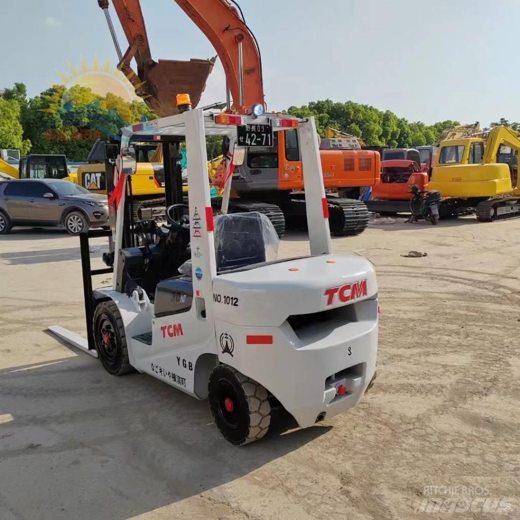 TCM FD30 Wózki widłowe wysokiego składowania