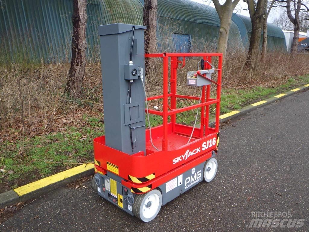 SkyJack SJ16 Podnośniki masztowe