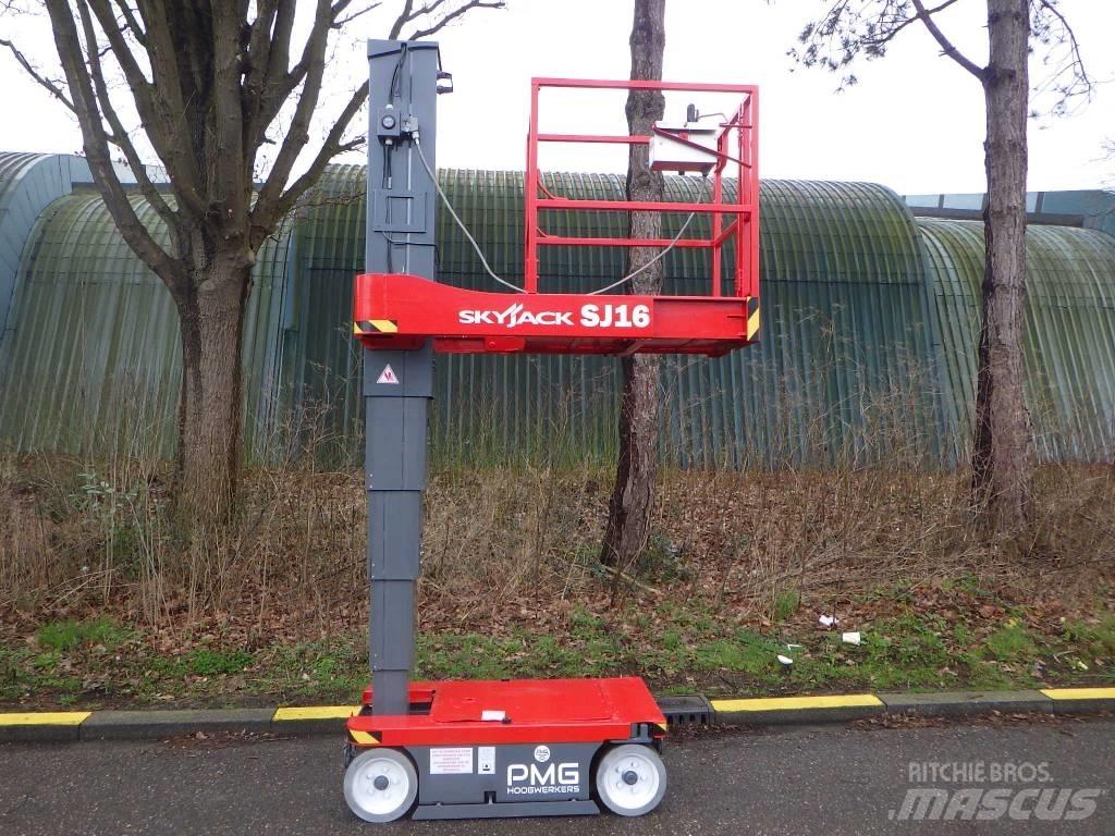 SkyJack SJ16 Podnośniki masztowe