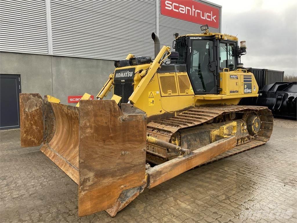 Komatsu D65PXI-18 Spycharki gąsienicowe