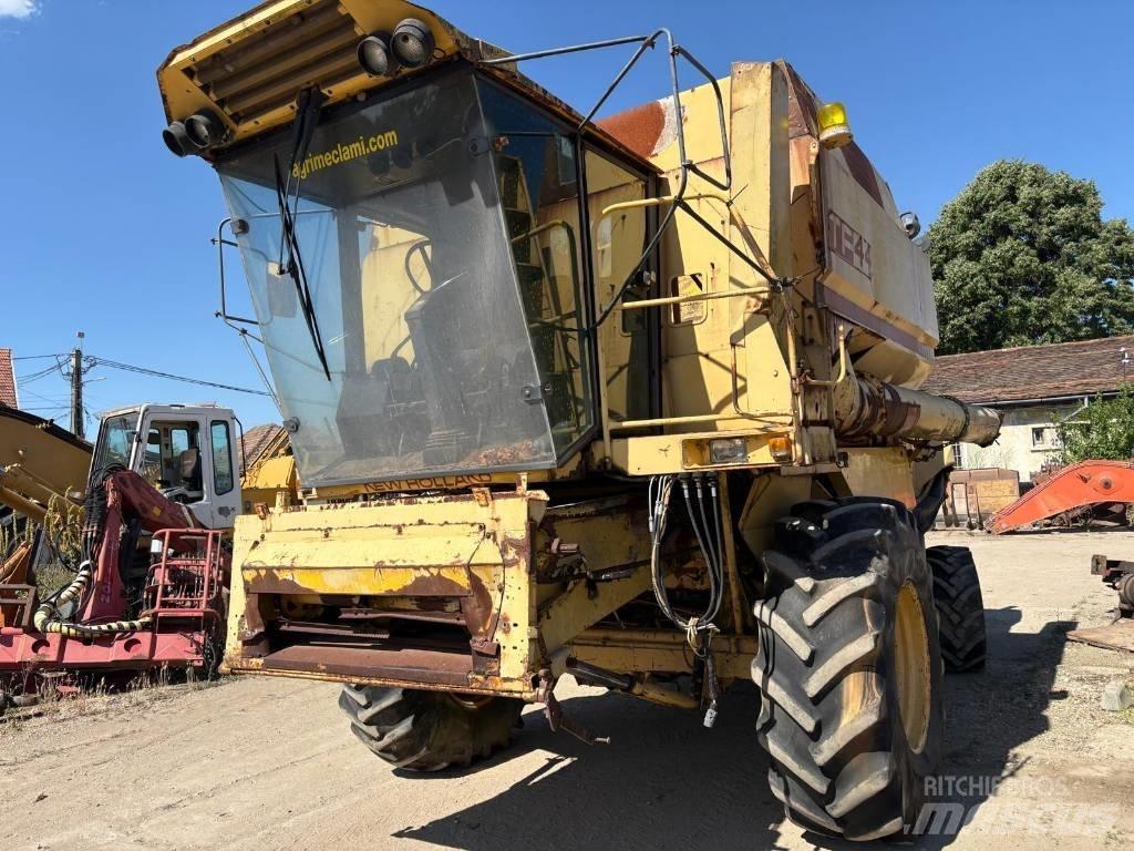 New Holland TF 42 Kombajny zbożowe